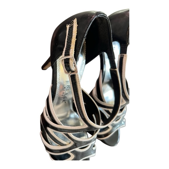 WHBM ‘Jan’ Black /White Contrast Heeled Sandals, size 7M - Picture 6 of 6